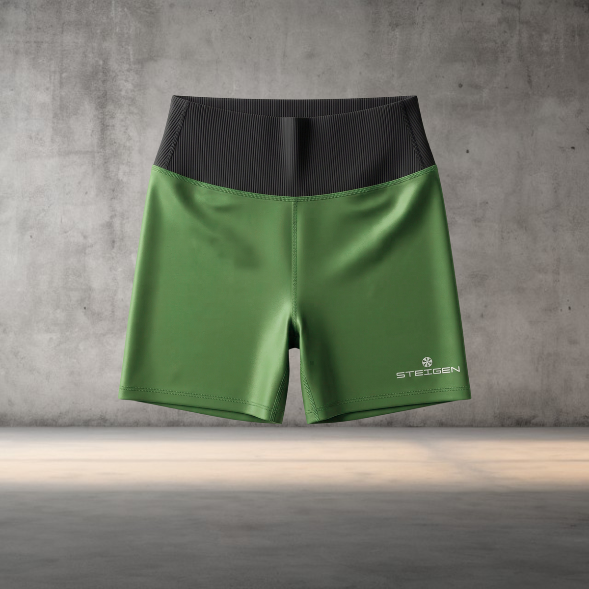 Women’s Green Whitney Short (6.3)